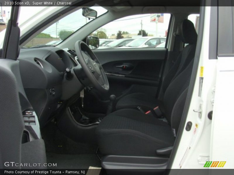 Super White / Charcoal 2010 Scion xD