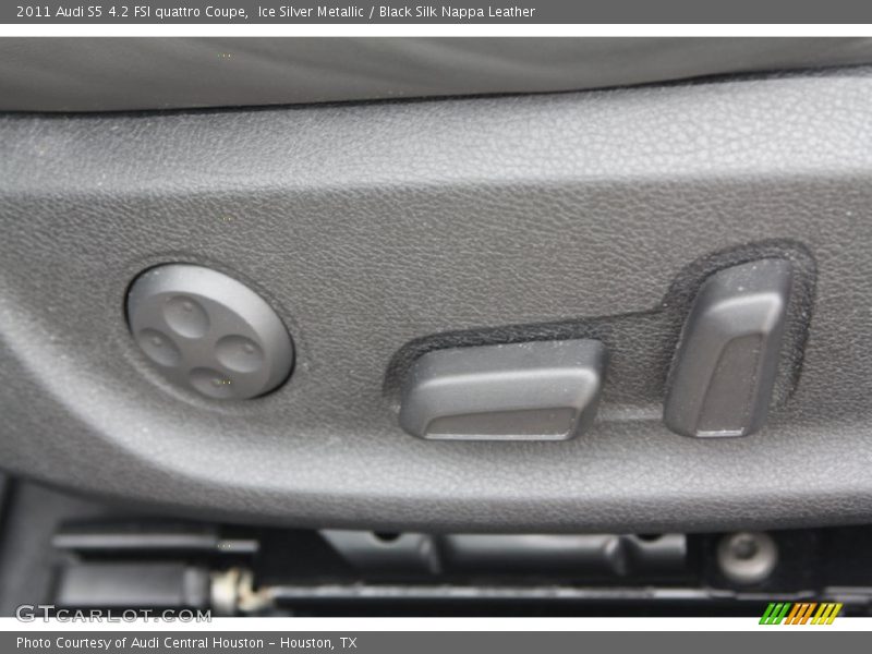 Ice Silver Metallic / Black Silk Nappa Leather 2011 Audi S5 4.2 FSI quattro Coupe