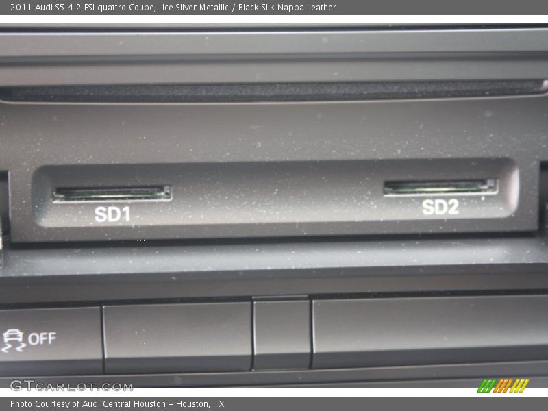 Ice Silver Metallic / Black Silk Nappa Leather 2011 Audi S5 4.2 FSI quattro Coupe