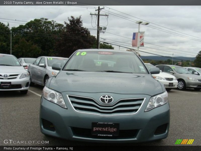 Aloe Green Metallic / Bisque 2010 Toyota Camry