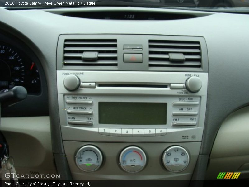 Aloe Green Metallic / Bisque 2010 Toyota Camry