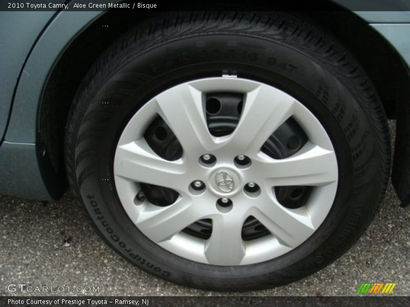 Aloe Green Metallic / Bisque 2010 Toyota Camry