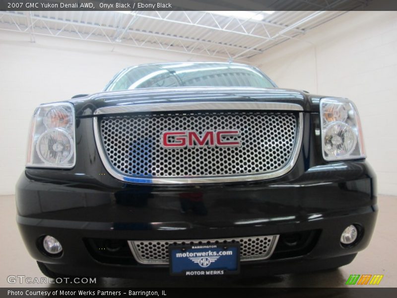 Onyx Black / Ebony Black 2007 GMC Yukon Denali AWD