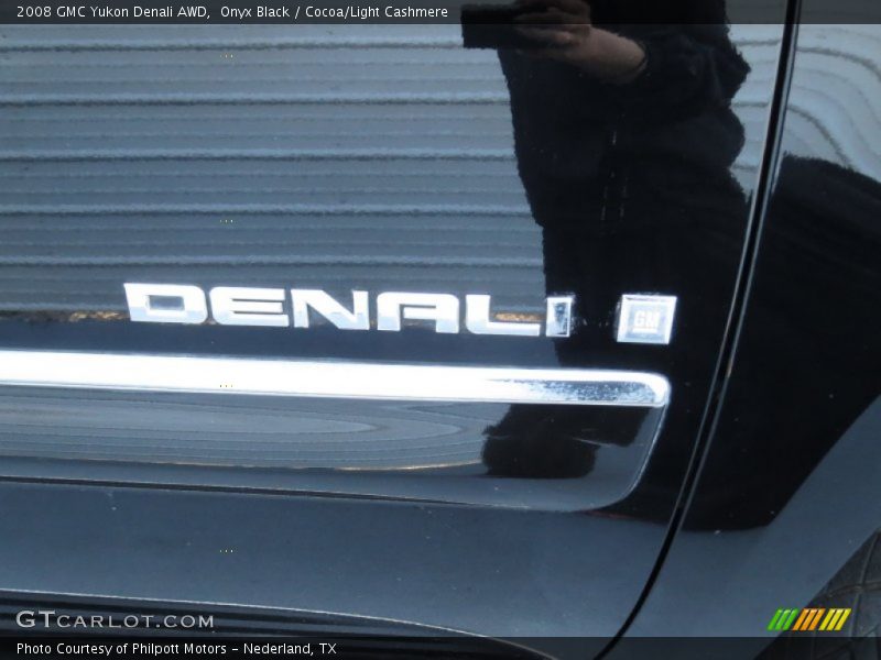 Onyx Black / Cocoa/Light Cashmere 2008 GMC Yukon Denali AWD