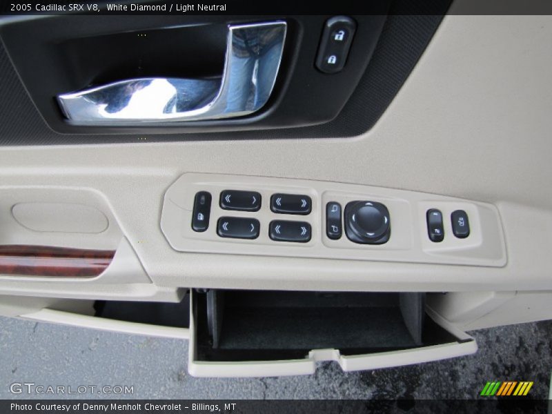 White Diamond / Light Neutral 2005 Cadillac SRX V8