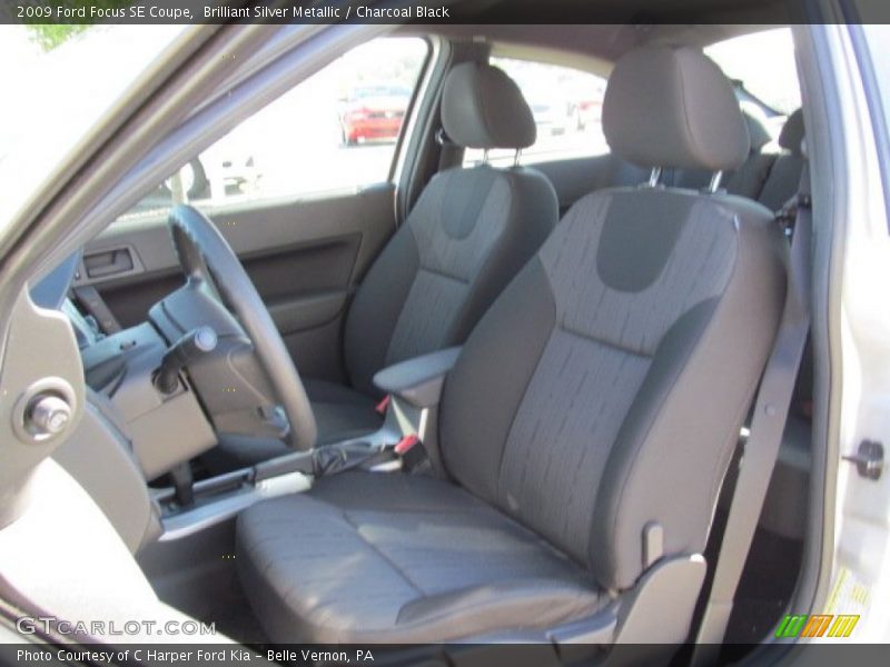 Brilliant Silver Metallic / Charcoal Black 2009 Ford Focus SE Coupe