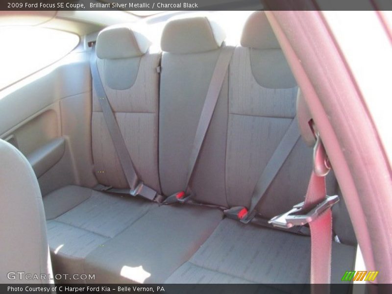 Brilliant Silver Metallic / Charcoal Black 2009 Ford Focus SE Coupe