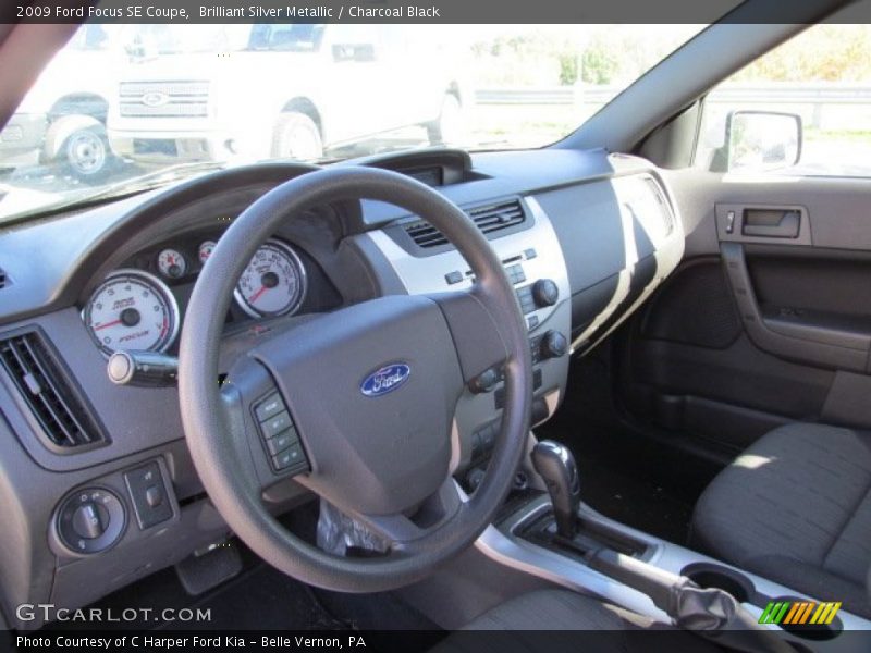 Brilliant Silver Metallic / Charcoal Black 2009 Ford Focus SE Coupe