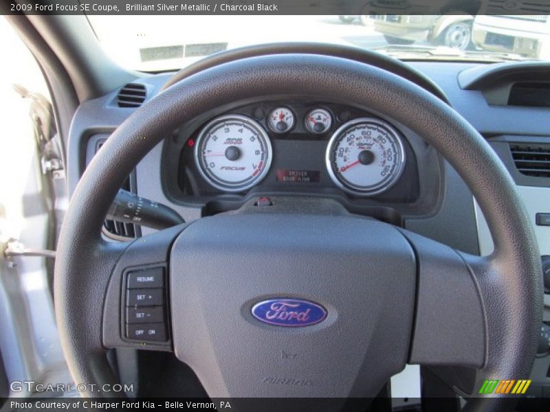 Brilliant Silver Metallic / Charcoal Black 2009 Ford Focus SE Coupe