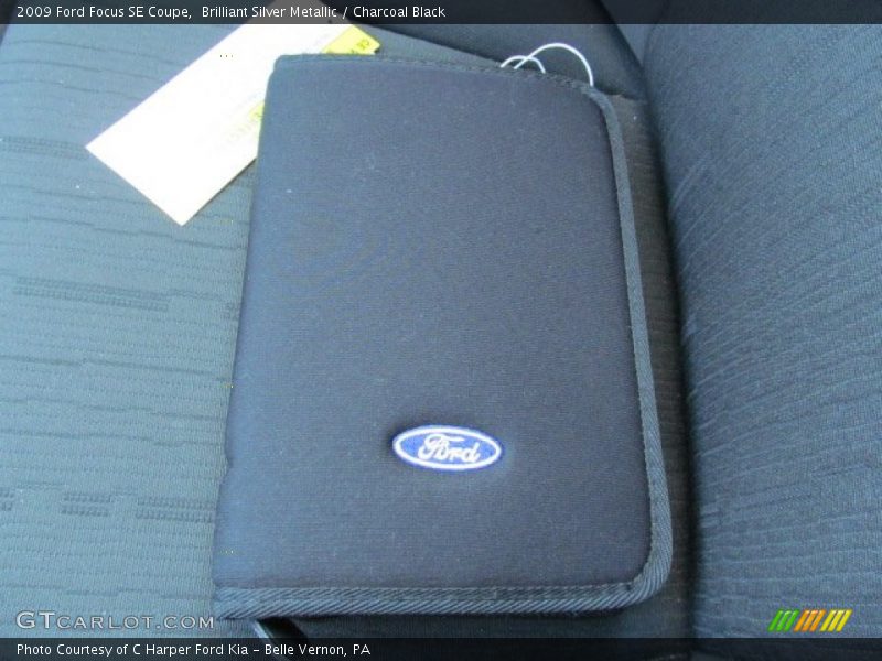 Brilliant Silver Metallic / Charcoal Black 2009 Ford Focus SE Coupe
