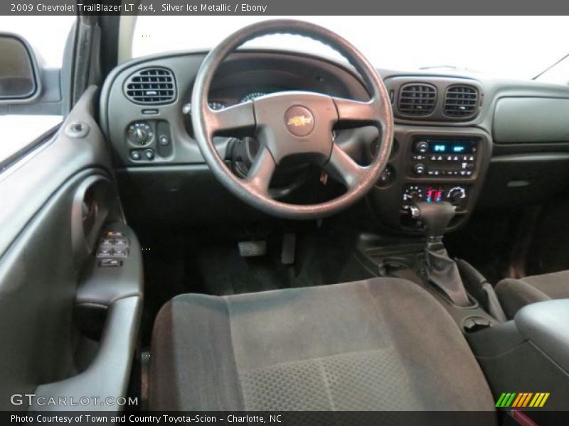 Silver Ice Metallic / Ebony 2009 Chevrolet TrailBlazer LT 4x4