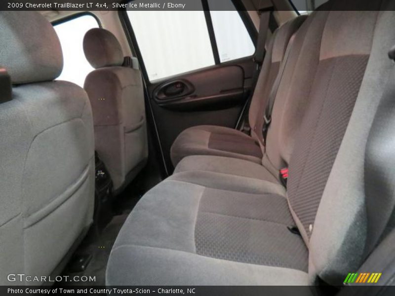 Silver Ice Metallic / Ebony 2009 Chevrolet TrailBlazer LT 4x4
