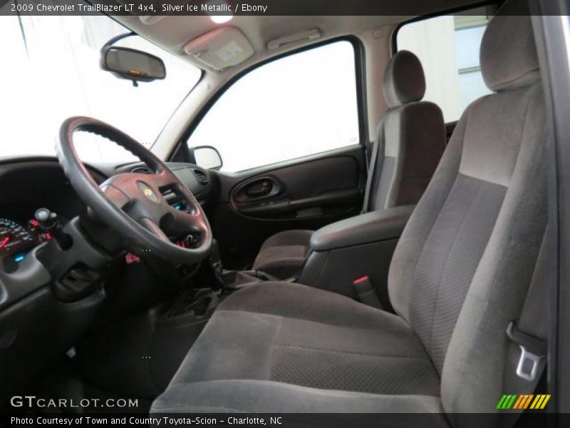 Silver Ice Metallic / Ebony 2009 Chevrolet TrailBlazer LT 4x4