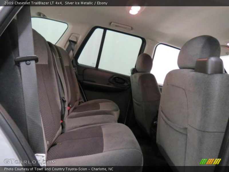 Silver Ice Metallic / Ebony 2009 Chevrolet TrailBlazer LT 4x4