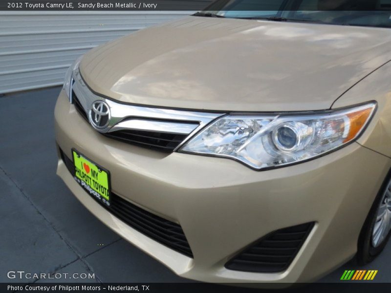 Sandy Beach Metallic / Ivory 2012 Toyota Camry LE