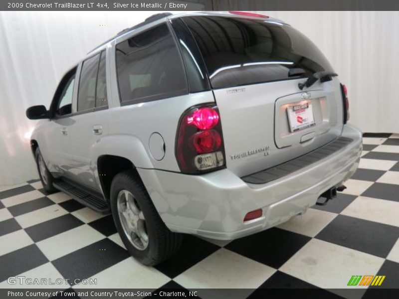 Silver Ice Metallic / Ebony 2009 Chevrolet TrailBlazer LT 4x4