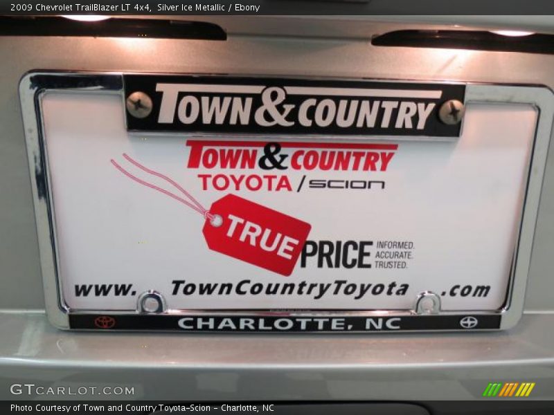 Silver Ice Metallic / Ebony 2009 Chevrolet TrailBlazer LT 4x4