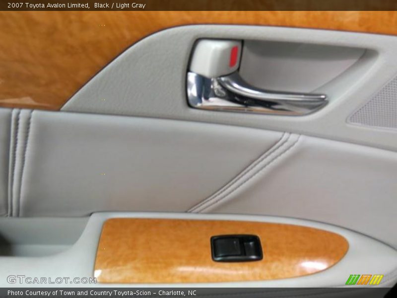 Black / Light Gray 2007 Toyota Avalon Limited
