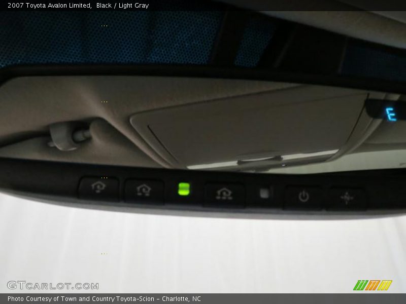 Black / Light Gray 2007 Toyota Avalon Limited