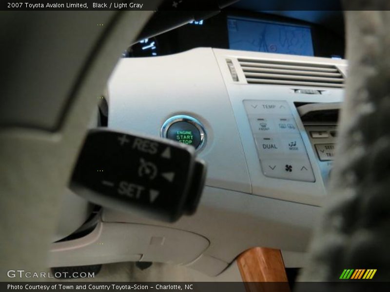Black / Light Gray 2007 Toyota Avalon Limited