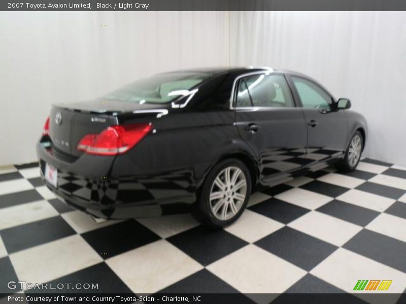 Black / Light Gray 2007 Toyota Avalon Limited