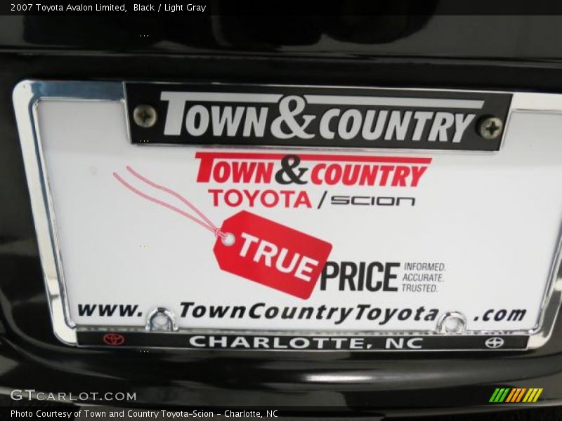 Black / Light Gray 2007 Toyota Avalon Limited