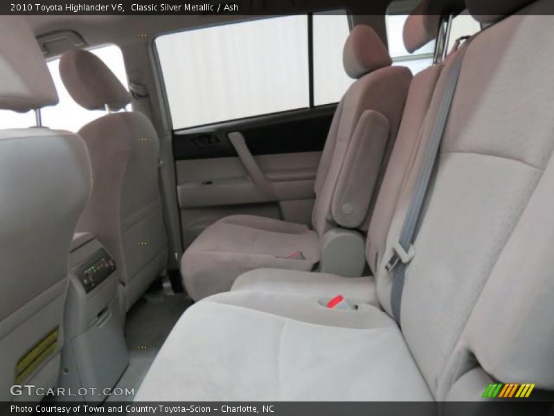 Classic Silver Metallic / Ash 2010 Toyota Highlander V6