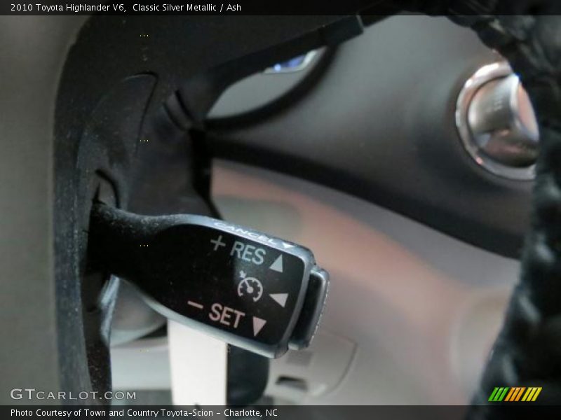 Classic Silver Metallic / Ash 2010 Toyota Highlander V6