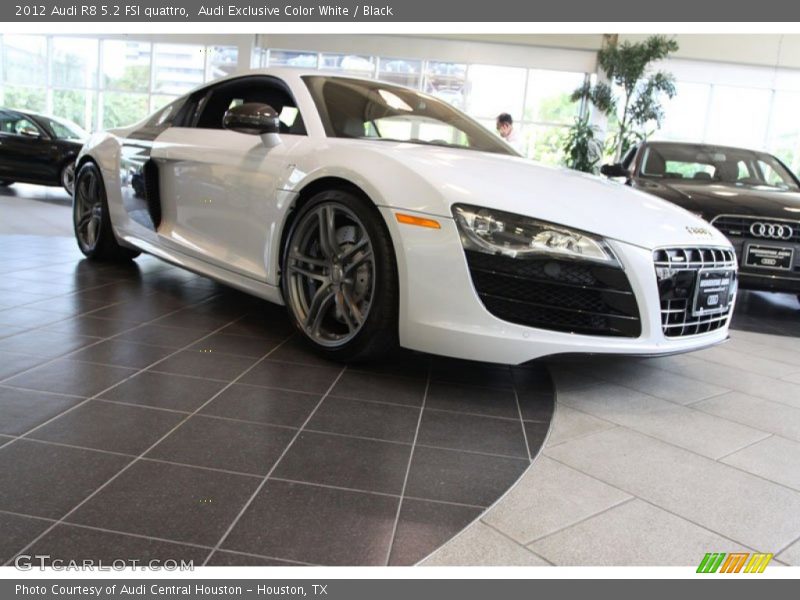 Audi Exclusive Color White / Black 2012 Audi R8 5.2 FSI quattro
