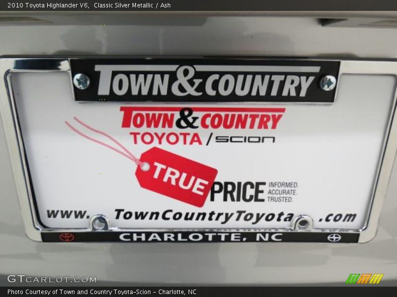 Classic Silver Metallic / Ash 2010 Toyota Highlander V6
