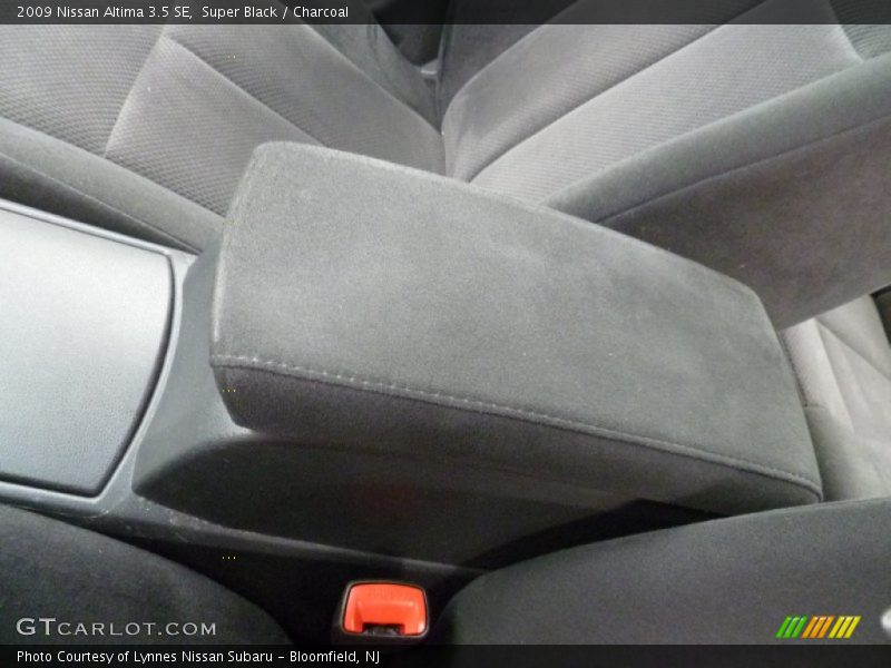 Super Black / Charcoal 2009 Nissan Altima 3.5 SE