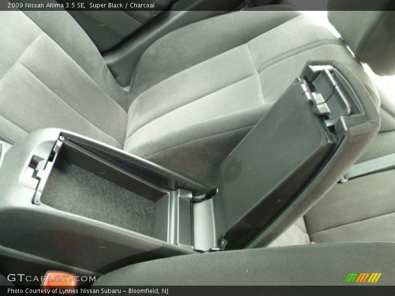 Super Black / Charcoal 2009 Nissan Altima 3.5 SE