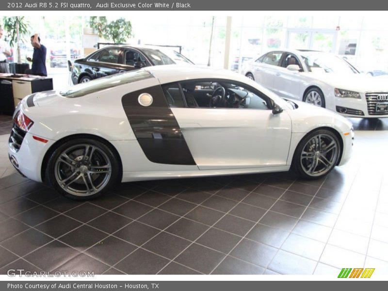 Audi Exclusive Color White / Black 2012 Audi R8 5.2 FSI quattro