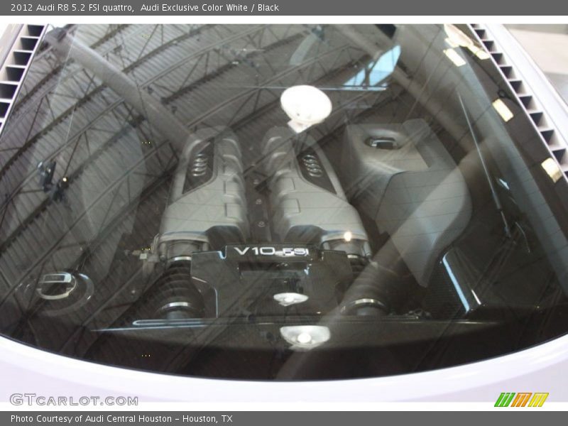 2012 R8 5.2 FSI quattro Engine - 5.2 Liter FSI DOHC 40-Valve VVT V10