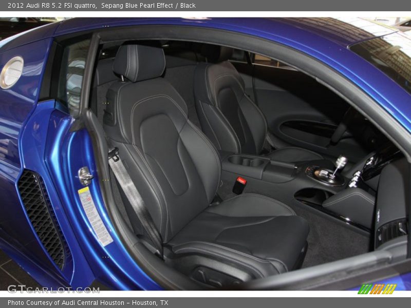 Sepang Blue Pearl Effect / Black 2012 Audi R8 5.2 FSI quattro