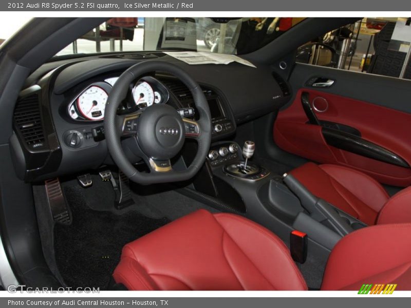 Red Interior - 2012 R8 Spyder 5.2 FSI quattro 