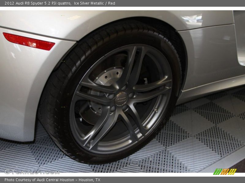  2012 R8 Spyder 5.2 FSI quattro Wheel
