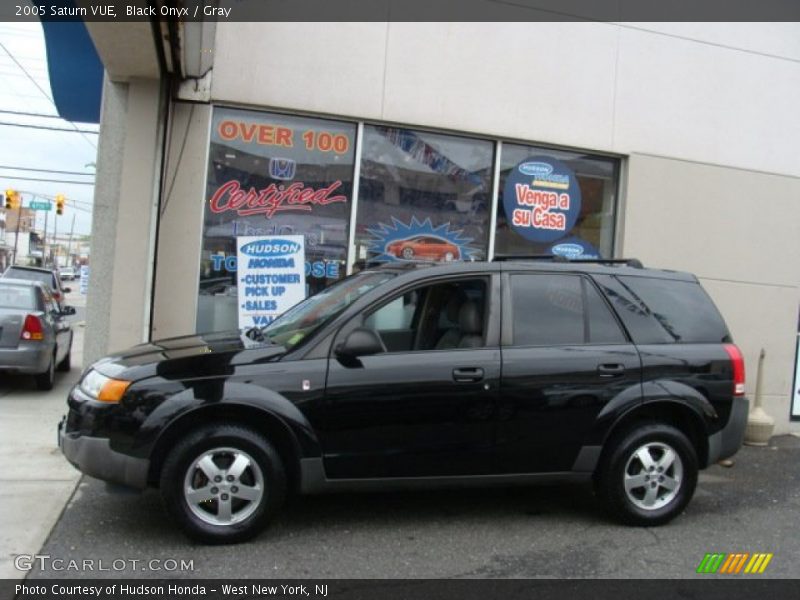 Black Onyx / Gray 2005 Saturn VUE