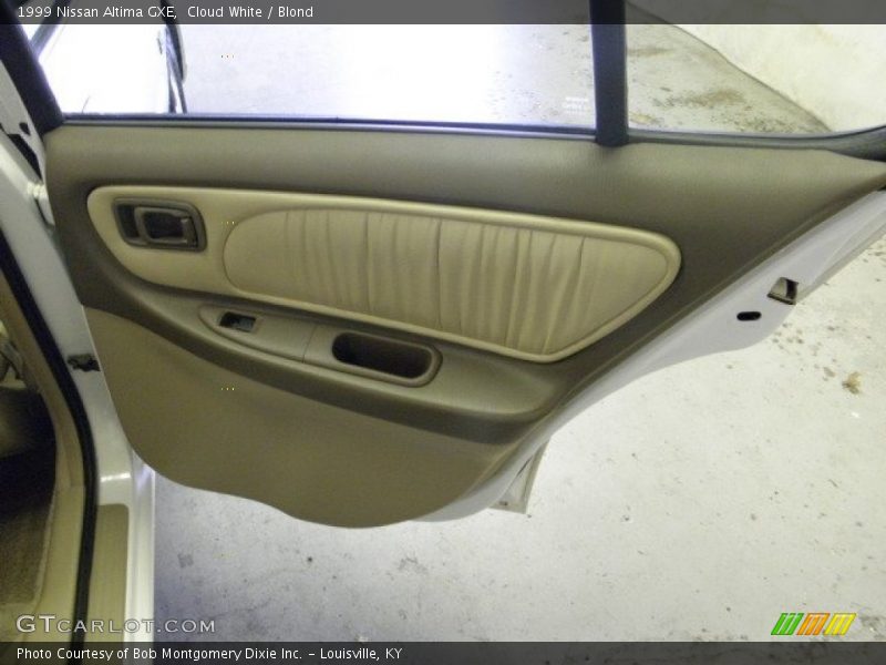 Cloud White / Blond 1999 Nissan Altima GXE