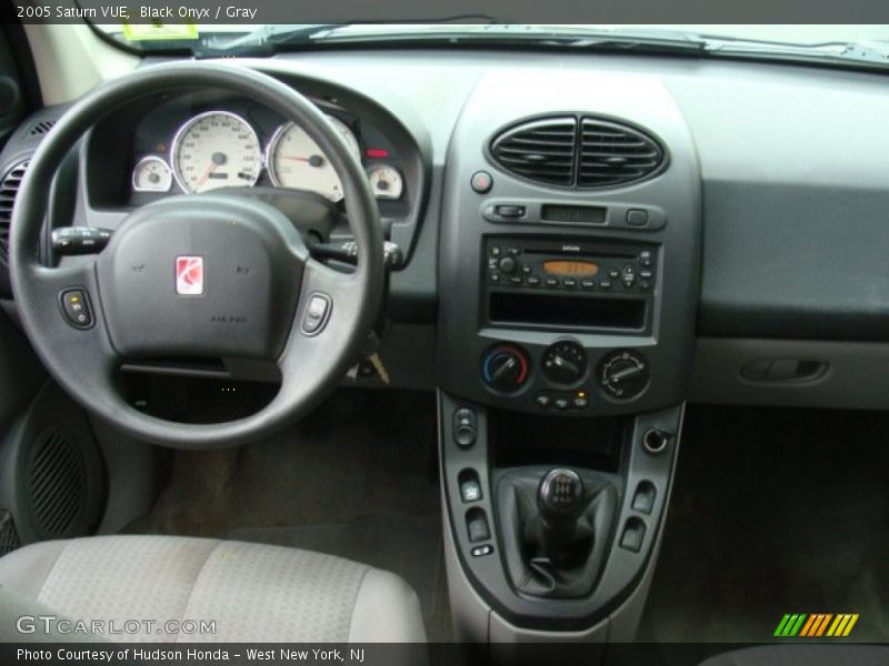 Black Onyx / Gray 2005 Saturn VUE