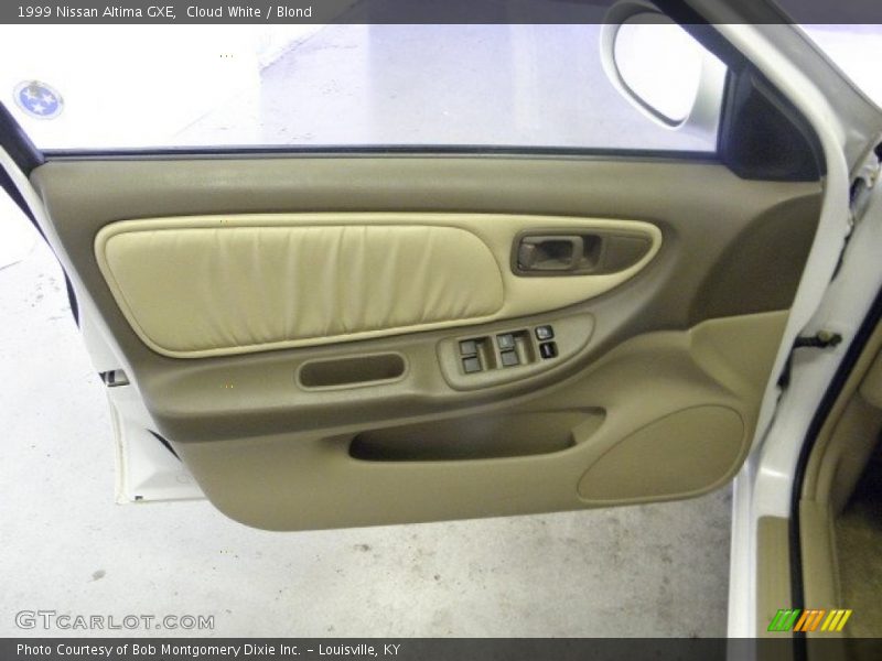 Cloud White / Blond 1999 Nissan Altima GXE