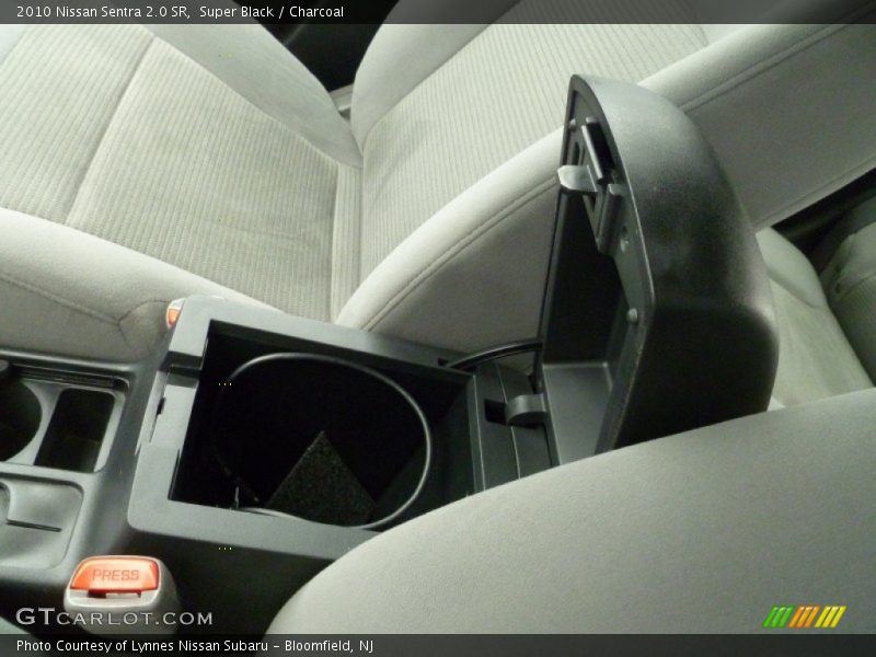 Super Black / Charcoal 2010 Nissan Sentra 2.0 SR