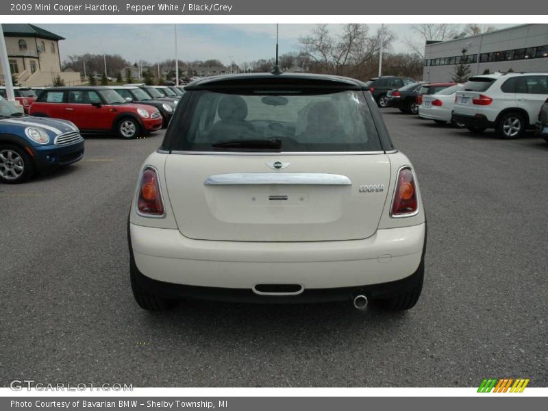 Pepper White / Black/Grey 2009 Mini Cooper Hardtop
