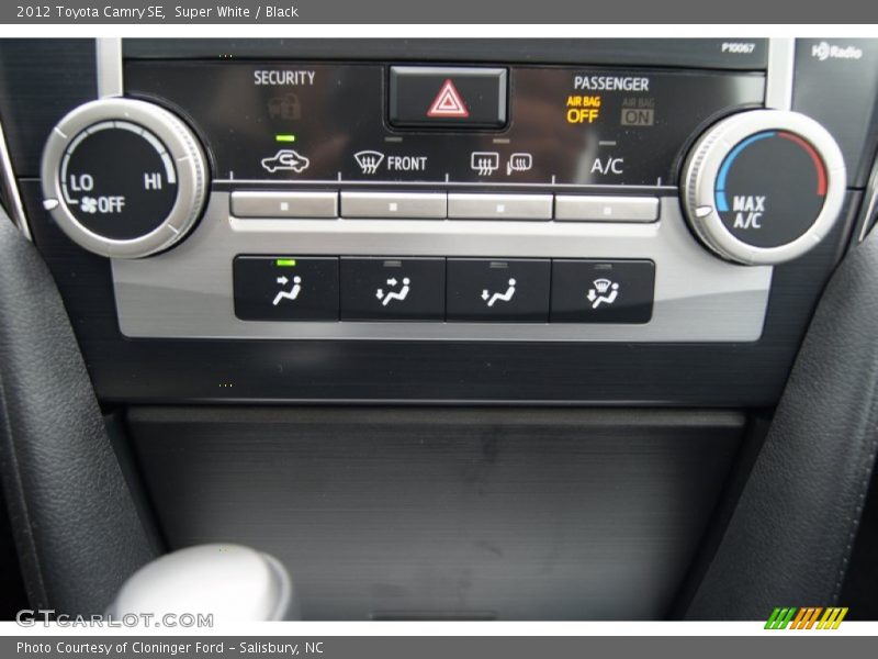 Super White / Black 2012 Toyota Camry SE