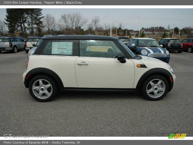 Pepper White / Black/Grey 2009 Mini Cooper Hardtop