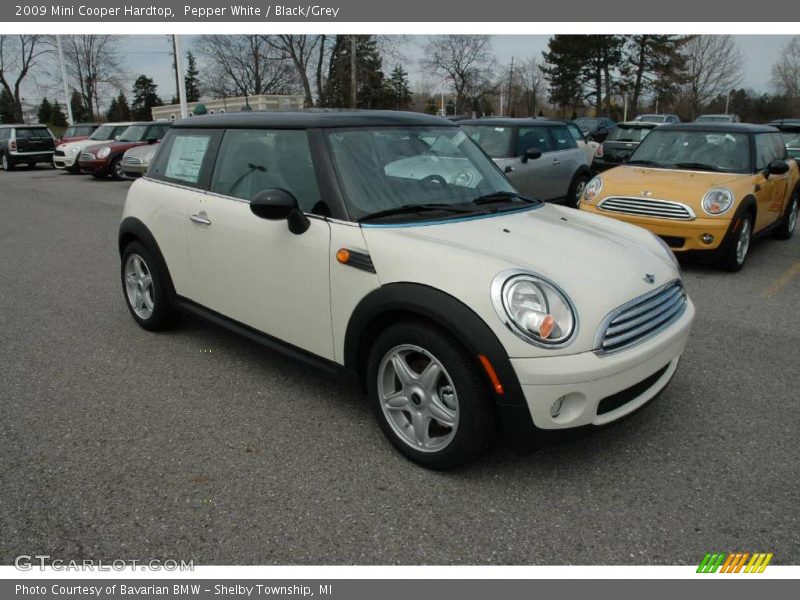 Pepper White / Black/Grey 2009 Mini Cooper Hardtop