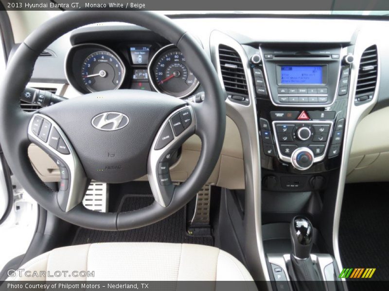 Dashboard of 2013 Elantra GT