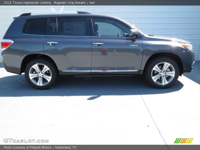 Magnetic Gray Metallic / Ash 2013 Toyota Highlander Limited