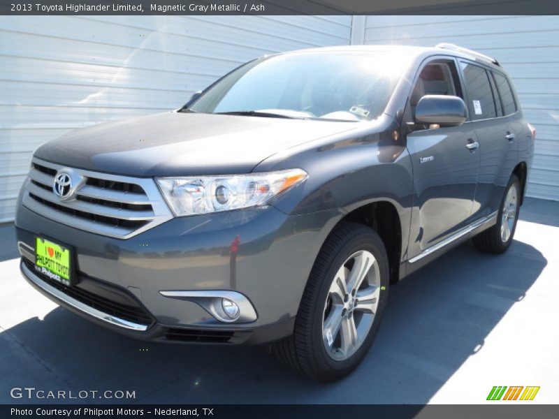 Magnetic Gray Metallic / Ash 2013 Toyota Highlander Limited