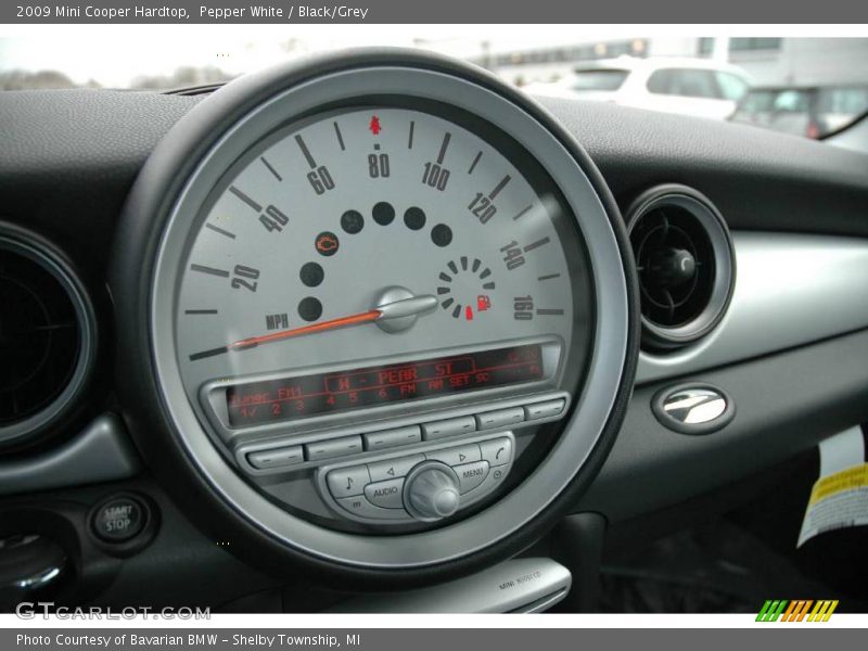 Pepper White / Black/Grey 2009 Mini Cooper Hardtop